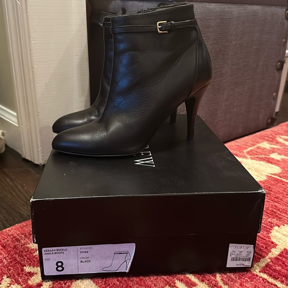 J Crew sz 8 blk leather Italian boots beautiful soft leather  perfct for anytime